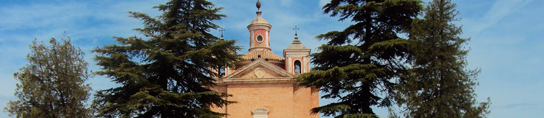 Una visita que no puedes dejar pasar es el Real Cortijo de San Isidro